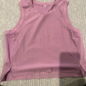 Lululemon size 4 crop tank